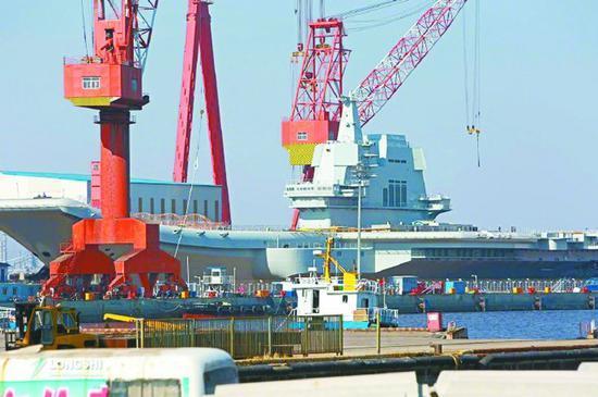 中国海军新里程碑,002号航母下水仪式隆重举行,中国海军新里程碑,002号航母下水仪式盛大举行