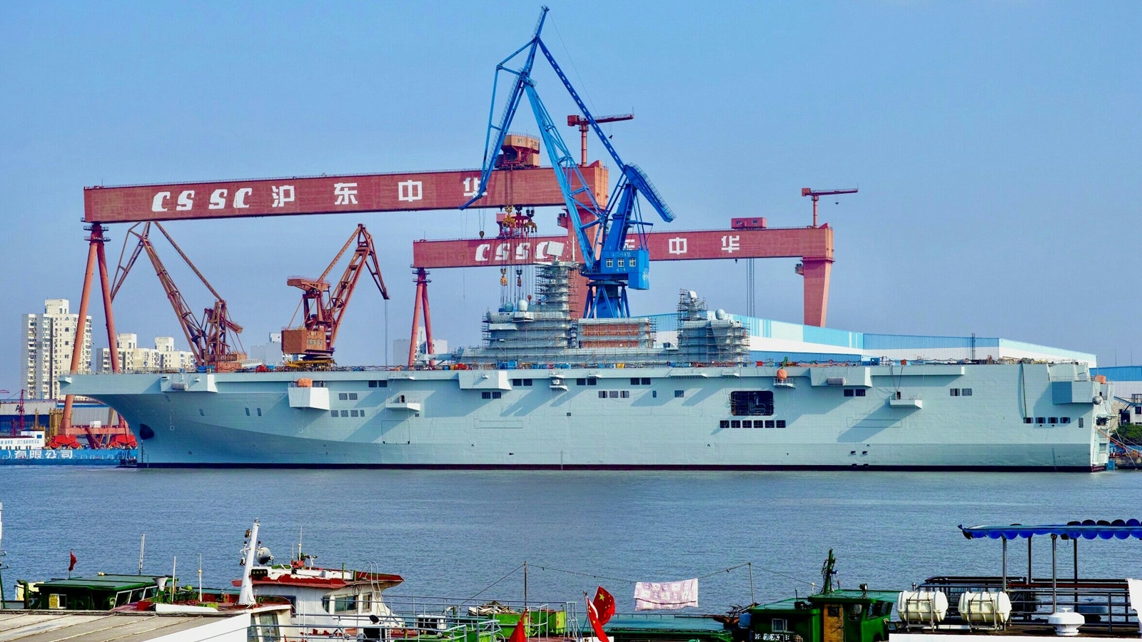 万维视角下的075型两栖攻击舰,重塑现代海战格局的利器,万维视角下的075型两栖攻击舰,重塑现代海战格局的尖端利器