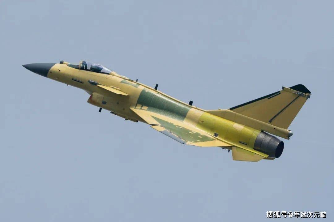 歼-10战斗机改进型的卓越性能与未来展望,歼-10战斗机改进型的性能展望与未来展望