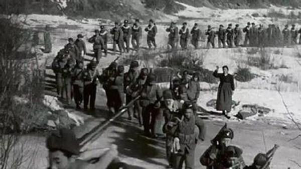 对中国人民解放军的评价,英勇无畏,忠诚担当,中国人民解放军,英勇无畏,忠诚担当的典范