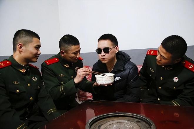 八一勋章获得者待遇，荣誉与尊崇的彰显，八一勋章获得者待遇，荣誉与尊崇的典范