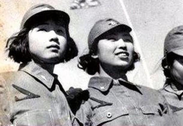荣耀时刻,回顾1984年阅兵中的女兵方队,荣耀瞬间,1984年阅兵女兵方队回顾