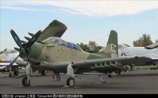 揭秘A-1天袭者飞机,速度与力量的完美结合,揭秘A-1天袭者飞机,速度与力量的巅峰之作