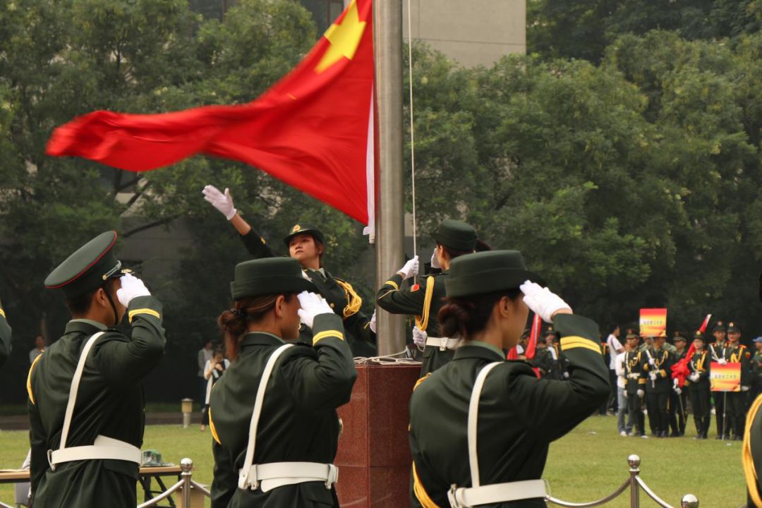 国旗护卫队个人总结,国旗护卫队个人工作总结,荣耀与责任同行