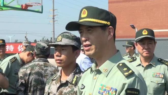 集团军司令与少将军衔,解析职务与军衔之间的关系,集团军司令与少将军衔,职务与军衔的紧密关系解析