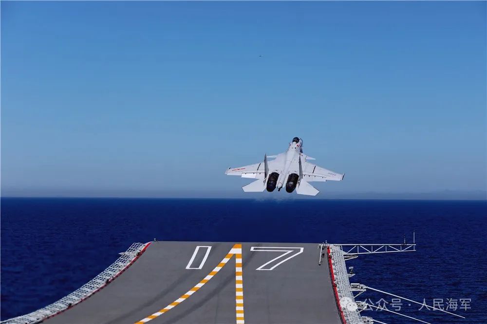 山东舰常态化穿航台海，展示国家意志与海上力量的坚定象征，山东舰常态化穿航台海，国家意志与海上力量的坚定展示