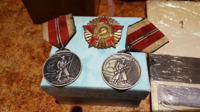 一等功勋章的价值,超越金钱的荣誉象征,一等功勋章,超越金钱的荣誉象征