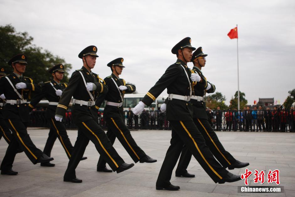 三军仪仗队与国旗护卫队正步之差异解析,三军仪仗队与国旗护卫队正步差异深度解析