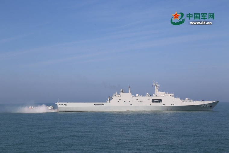 南海舰队971号登陆舰，展现中国海军力量的重要一环，南海舰队971号登陆舰，中国海军力量的关键一环