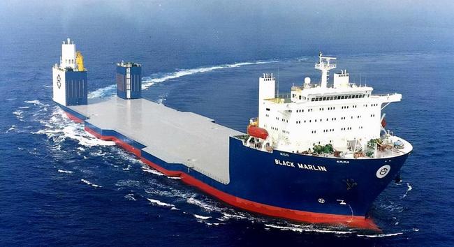 振华22号半潜船,引领海洋工程新时代的巨擘,振华22号半潜船,引领海洋工程新时代的巨擘