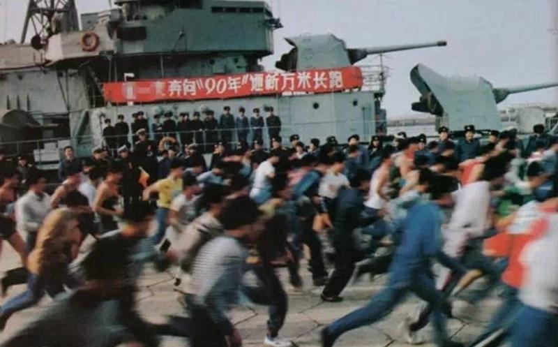 南昌舰的吨位及其意义,南昌舰的吨位及其战略意义解析