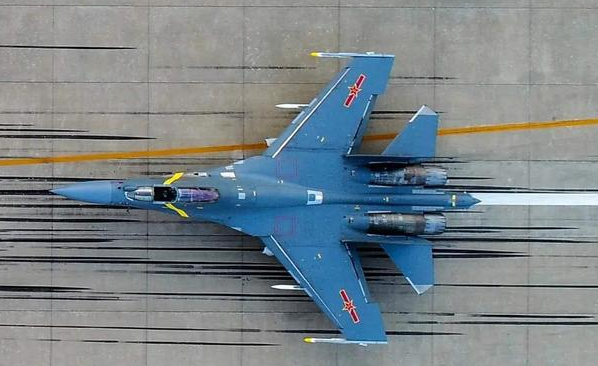 歼-16气动外形深度解析,歼-16气动外形深度解析与特点探究