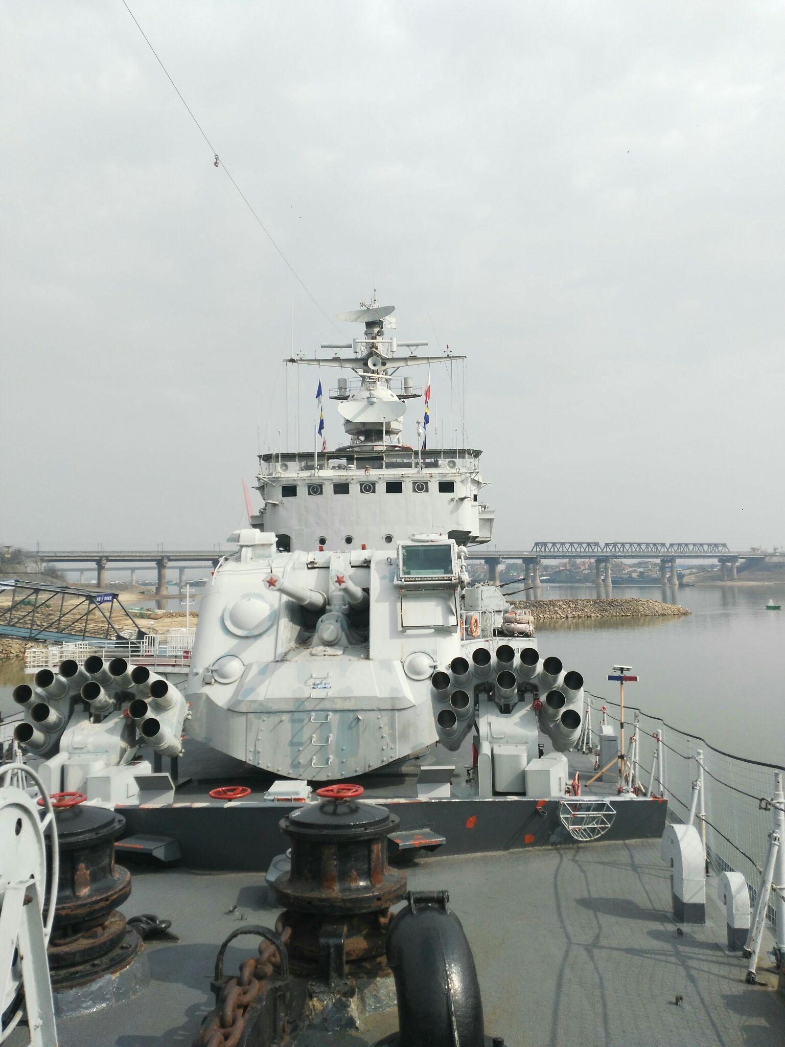 南昌舰的退役,回顾与前瞻,南昌舰退役,回顾辉煌历程,前瞻未来展望