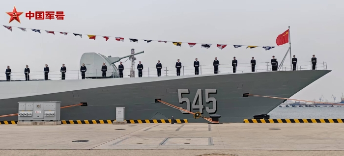 中国海军迈入新时代,054B首舰入列,中国海军迈入新时代,首艘054B护卫舰正式入列