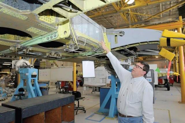 最新批次A-10攻击机的卓越性能与战略价值,最新批次A-10攻击机的战略价值及卓越性能解析