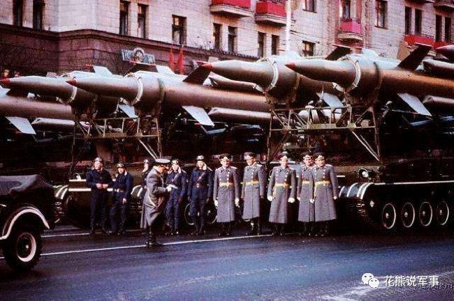 俄罗斯大阅兵的时间揭秘，俄罗斯大阅兵时间揭秘，盛大场面背后的故事