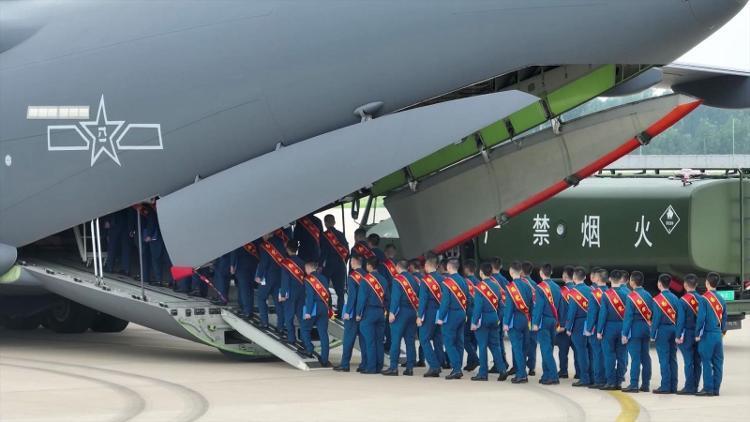 空军航空大学的卓越水平，培养精英人才的摇篮，空军航空大学卓越教育水平，精英人才的摇篮