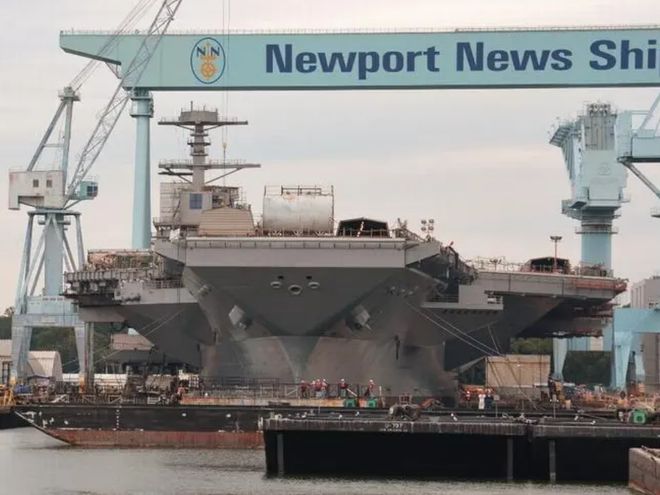 福特号航空母舰的尺寸与威力,福特号航空母舰,尺寸与威力的完美结合