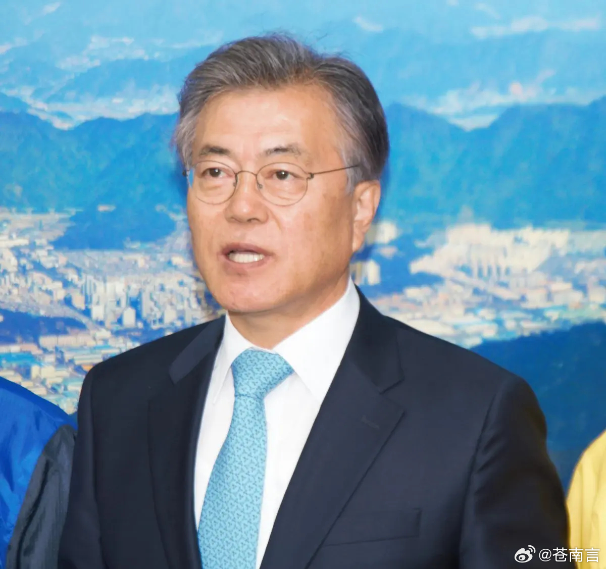 文在寅上任对华态度大不同,开启韩中关系新篇章,文在寅上任对华态度转变,开启韩中关系新篇章