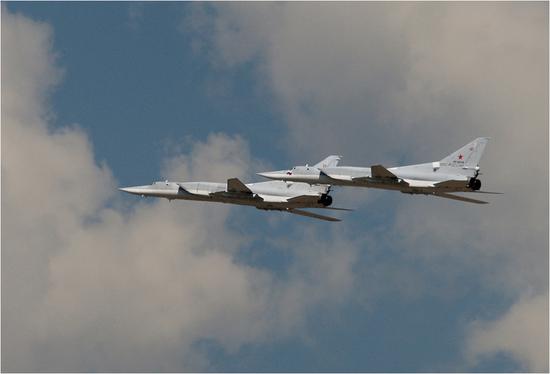 图22M3M轰炸机,空中巨翼的震撼图片展示,图集欣赏,空中巨翼图22M3M轰炸机震撼图片展示