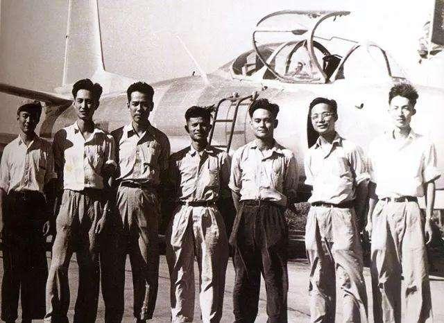 歼八战斗机的全长，历史、技术性能与影响分析，歼八战斗机，全长、技术性能、历史影响与深度分析