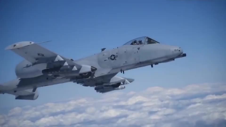 揭秘A-10攻击机被击落记录，战争中的挑战与战术应对，揭秘A-10攻击机的战争挑战与战术应对，被击落记录全解析