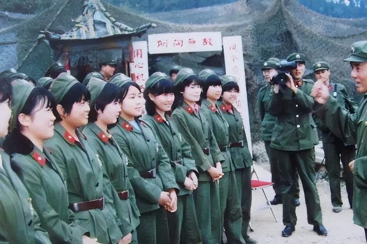 中国女兵在越南战场，英勇无畏，铸就友谊的篇章，中国女兵在越南战场，英勇无畏，缔结友谊传奇