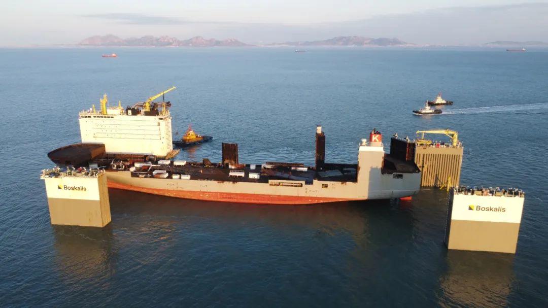 揭秘，承载17万吨的半潜船，揭秘，承载17万吨的半潜船全貌与功能解析