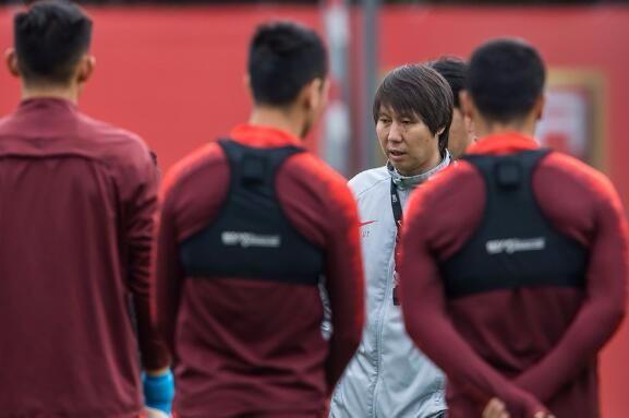 东风31AG导弹贴至关岛上空的震撼瞬间,揭示战略平衡与大国博弈的深层含义,东风31AG导弹至关岛上空的震撼瞬间,战略平衡与大国的博弈