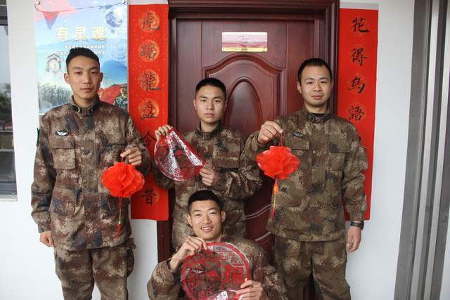 新兵下连老兵过年,传承与融合的军营年味,军营年味,传承与融合——新兵下连老兵过年