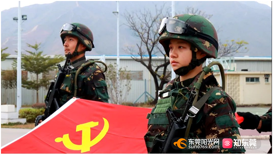 中国女兵早上好图片，展现力量与美丽的独特风采，中国女兵早上好，力量与美丽的独特风采展现