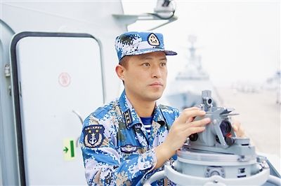 济南舰首任舰长,勇担使命,铸就海军荣耀,济南舰首任舰长铸就海军荣耀,勇担使命书写传奇