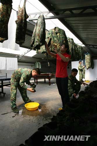 武警部队的衣服能否购买,解析与探讨,武警部队衣服的购买解析与探讨
