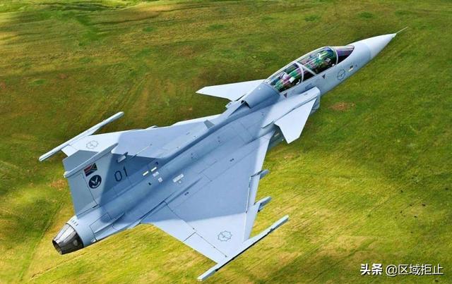 鹘鹰战机上的鹰,翱翔天际的雄壮与智慧,鹘鹰战机之雄壮智慧,翱翔天际的雄鹰