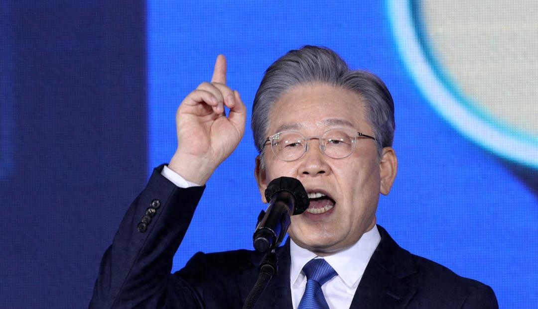 日本向俄罗斯宣战,今日最新消息,日本对俄罗斯宣战最新动态报道