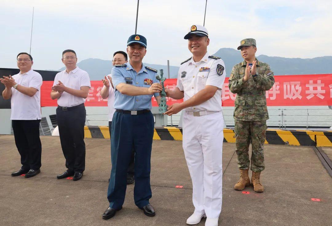 四川舰的长度,揭示中国海军新巨舰的壮丽身姿,四川舰壮丽身姿揭秘,中国海军新巨舰的长度