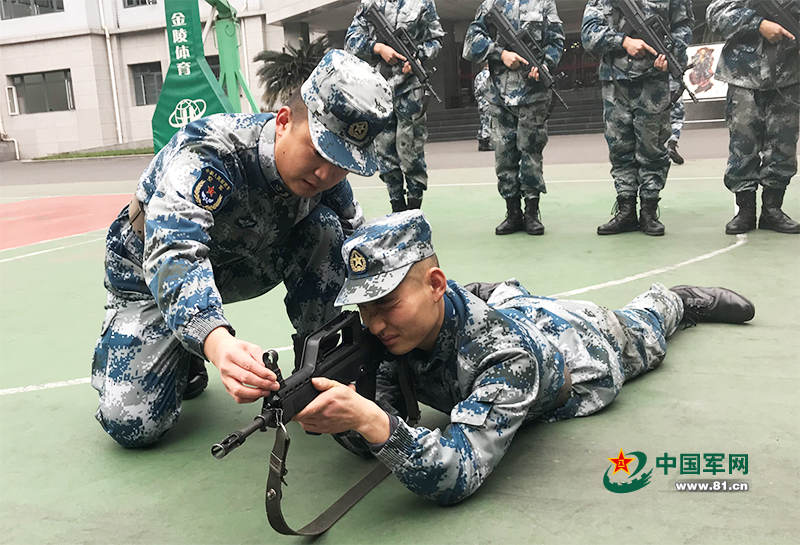 武装部军装风采,展示军人荣耀的图片集,武装部军装风采,展示军人荣耀的壮丽瞬间图片集