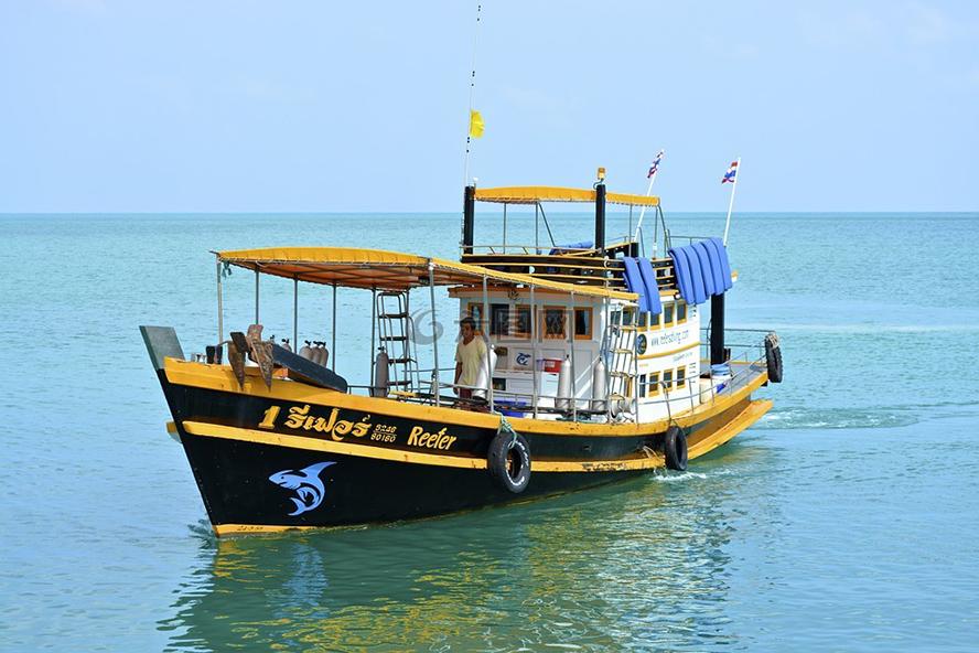 海军如何处置海盗，国际安全的重要一环，海军处置海盗行动，国际安全的关键环节