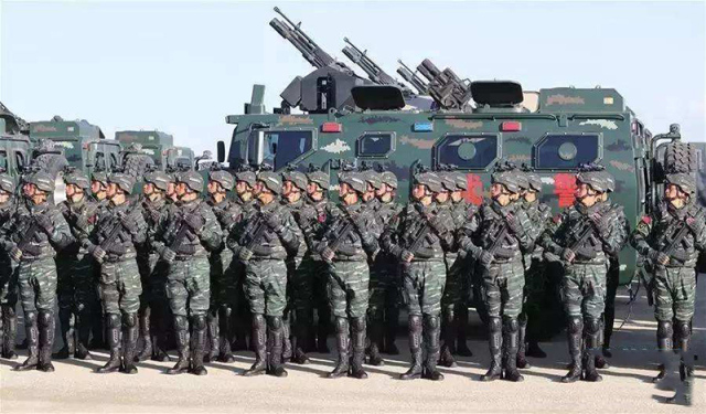 沙场阅兵之歌,沙场阅兵赞歌