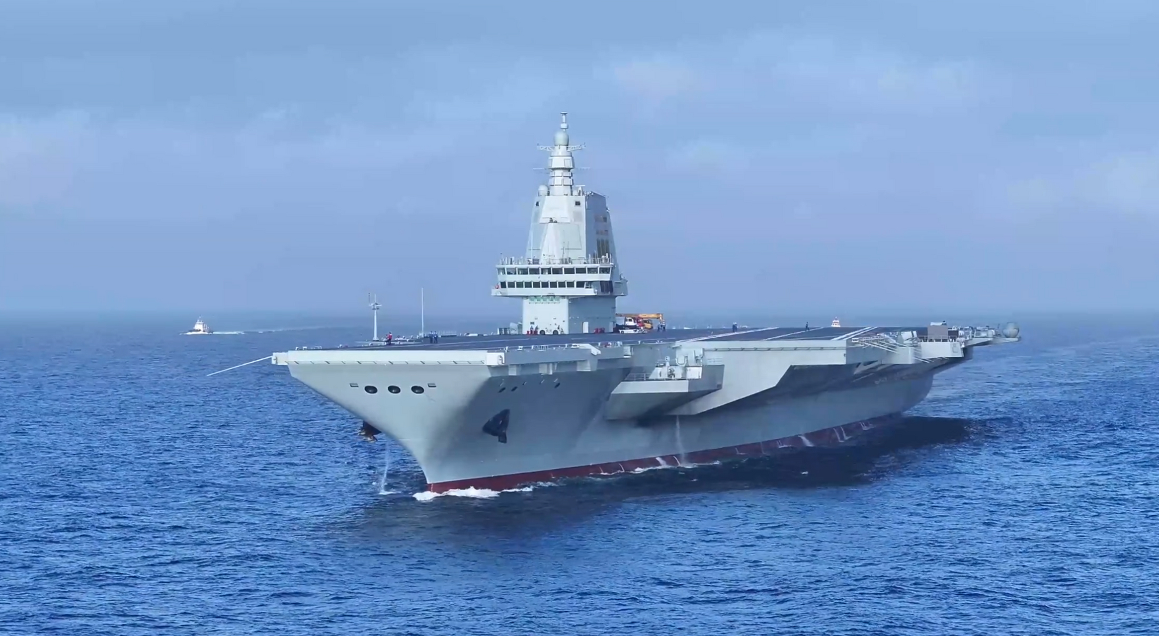 中国首艘弹射航母的名称及其意义,中国首艘弹射航母命名与意义解析