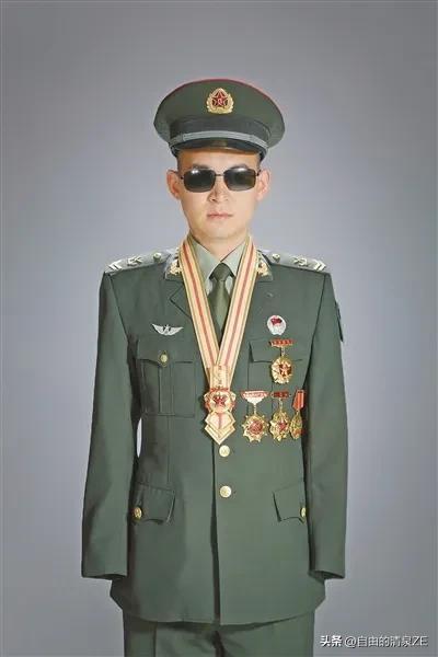 中华人民共和国八一勋章待遇如何,八一勋章获得者待遇揭秘,尊贵荣誉与特殊待遇