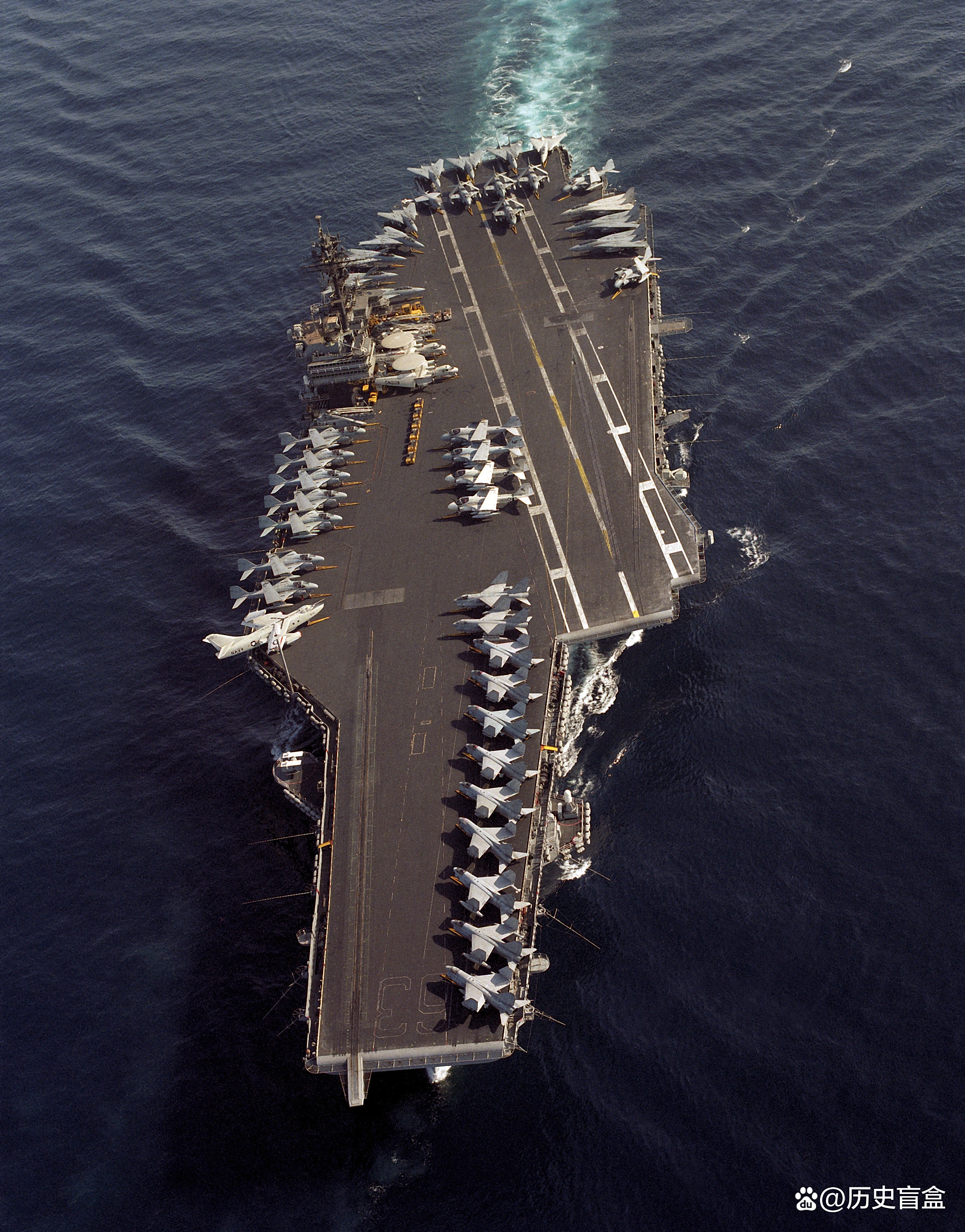 美国航空母舰的排水量与全球影响力,美国航空母舰排水量与全球影响力探秘