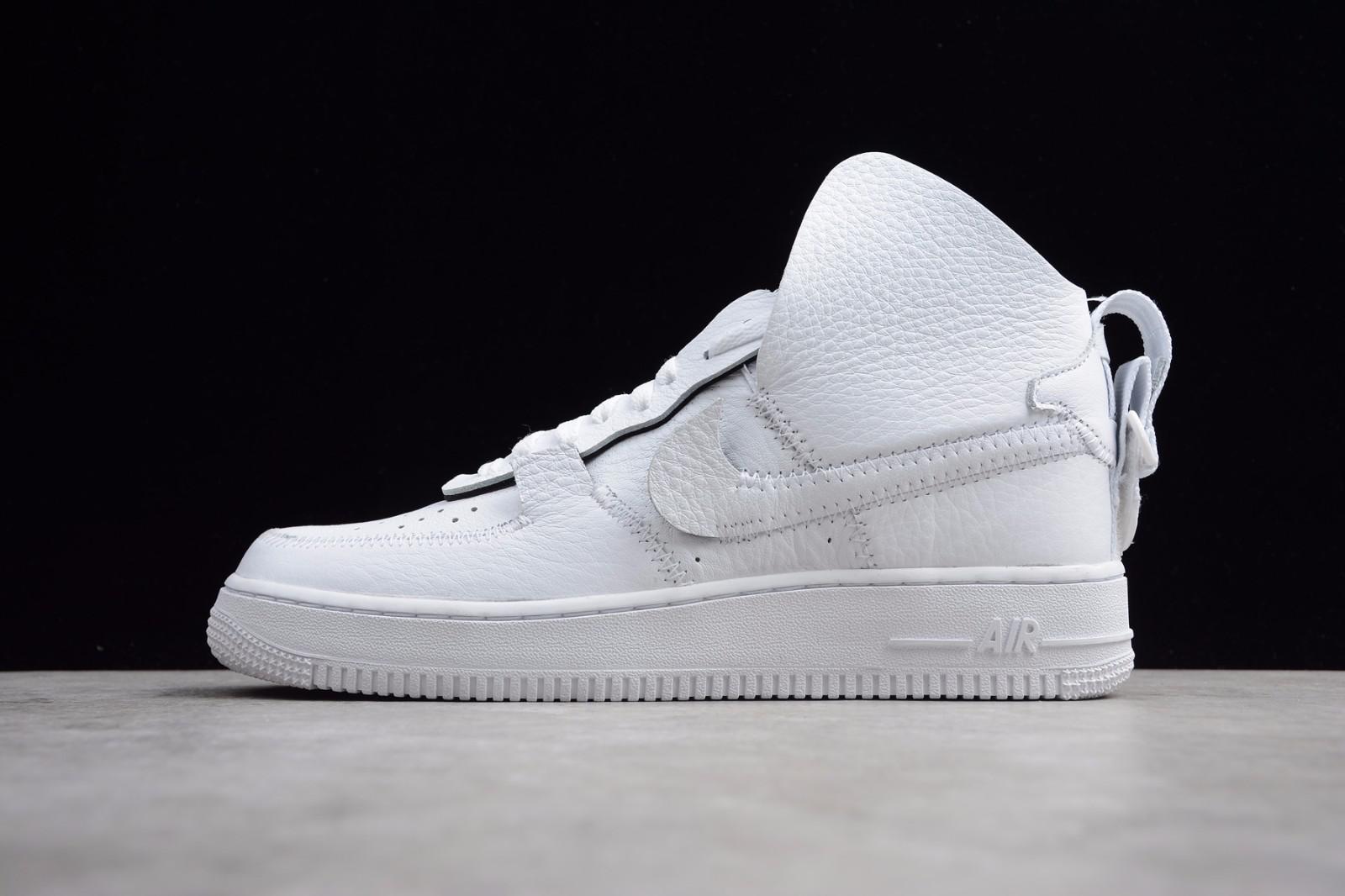 空军一号正品底硬吗?——深度解析空军一号鞋底的硬度与品质,空军一号鞋底硬度深度解析,品质与舒适度探讨