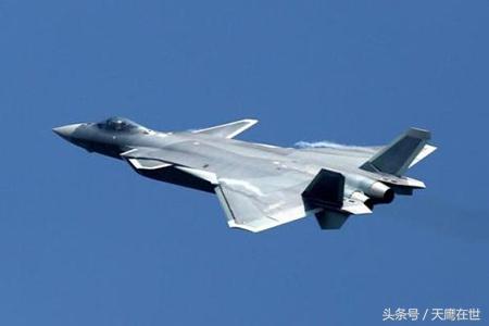 歼-20与歼-35,究竟哪个更厉害?,歼-20与歼-35性能对比,谁更胜一筹?