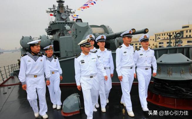 揭秘中国海军的骄傲——052D型驱逐舰的舰载装备与功能，中国海军的璀璨明珠，052D型驱逐舰的舰载装备与功能揭秘