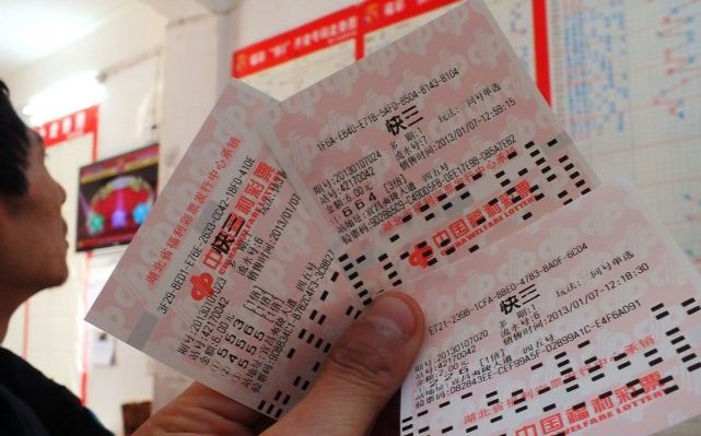 今日双色球开奖号码揭晓，幸运之门为谁敞开？，双色球今日开奖，幸运之门开启，谁将成为幸运之星？