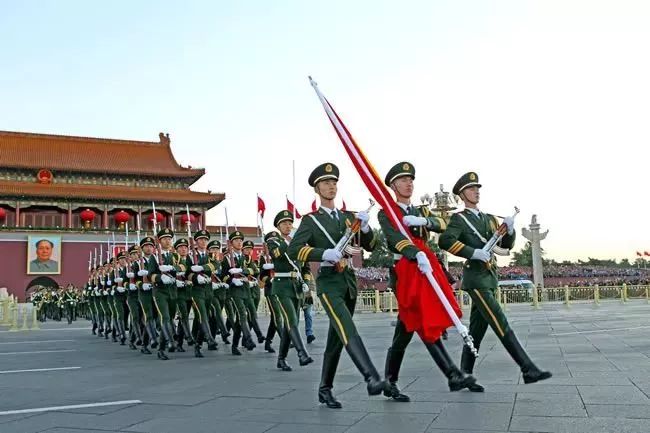 国旗护卫队最新图片，荣耀与责任的象征，国旗护卫队风采，荣耀与责任的象征图片展示