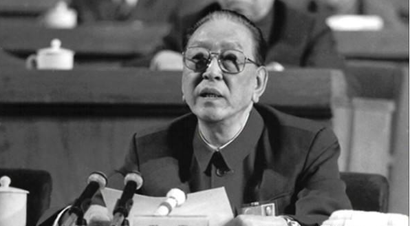 意大利新国防女部长，照片背后的故事，意大利新任国防女部长背后的故事