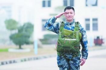 军事直播间主持人