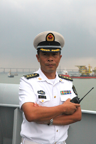 连云港舰舰长，领航新时代的海军英雄，连云港舰舰长领航新时代的海军传奇之路